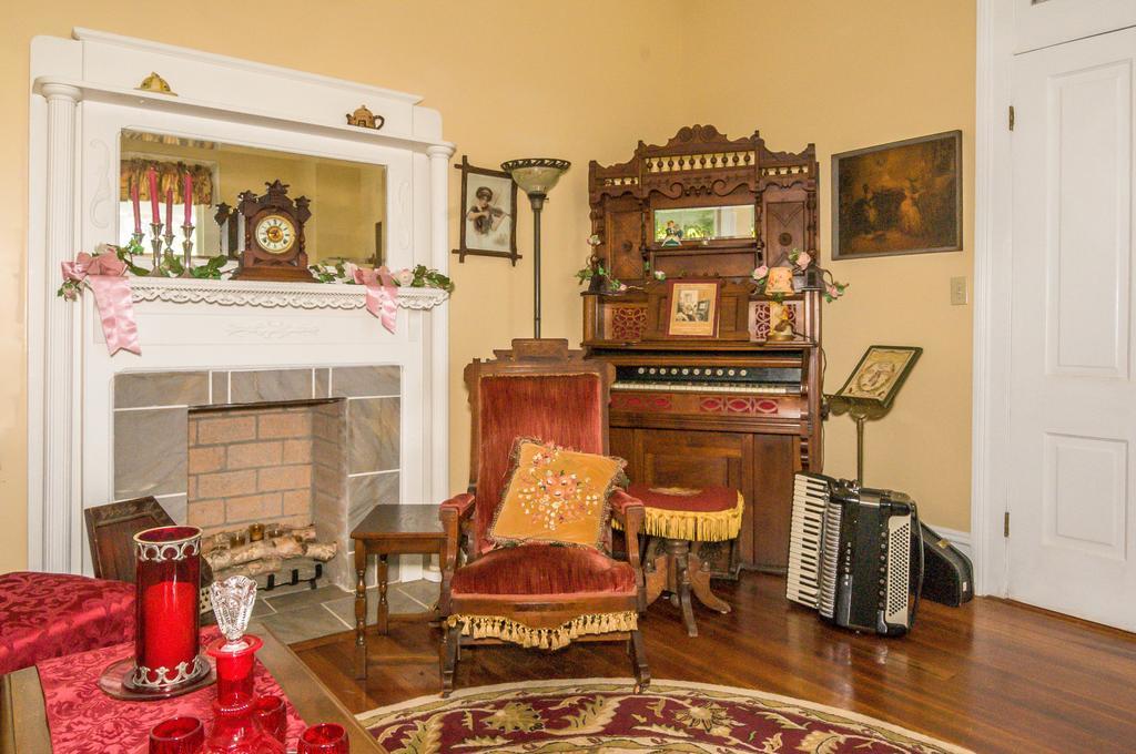 Bed and Breakfast Holly House Of Hamilton Exteriér fotografie